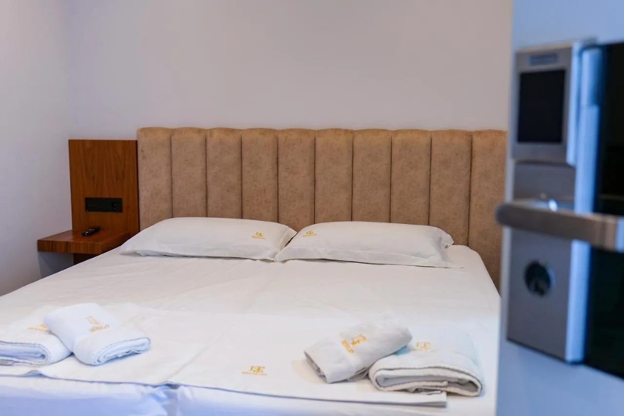 ***  Hotel Semajo Vlore Albania